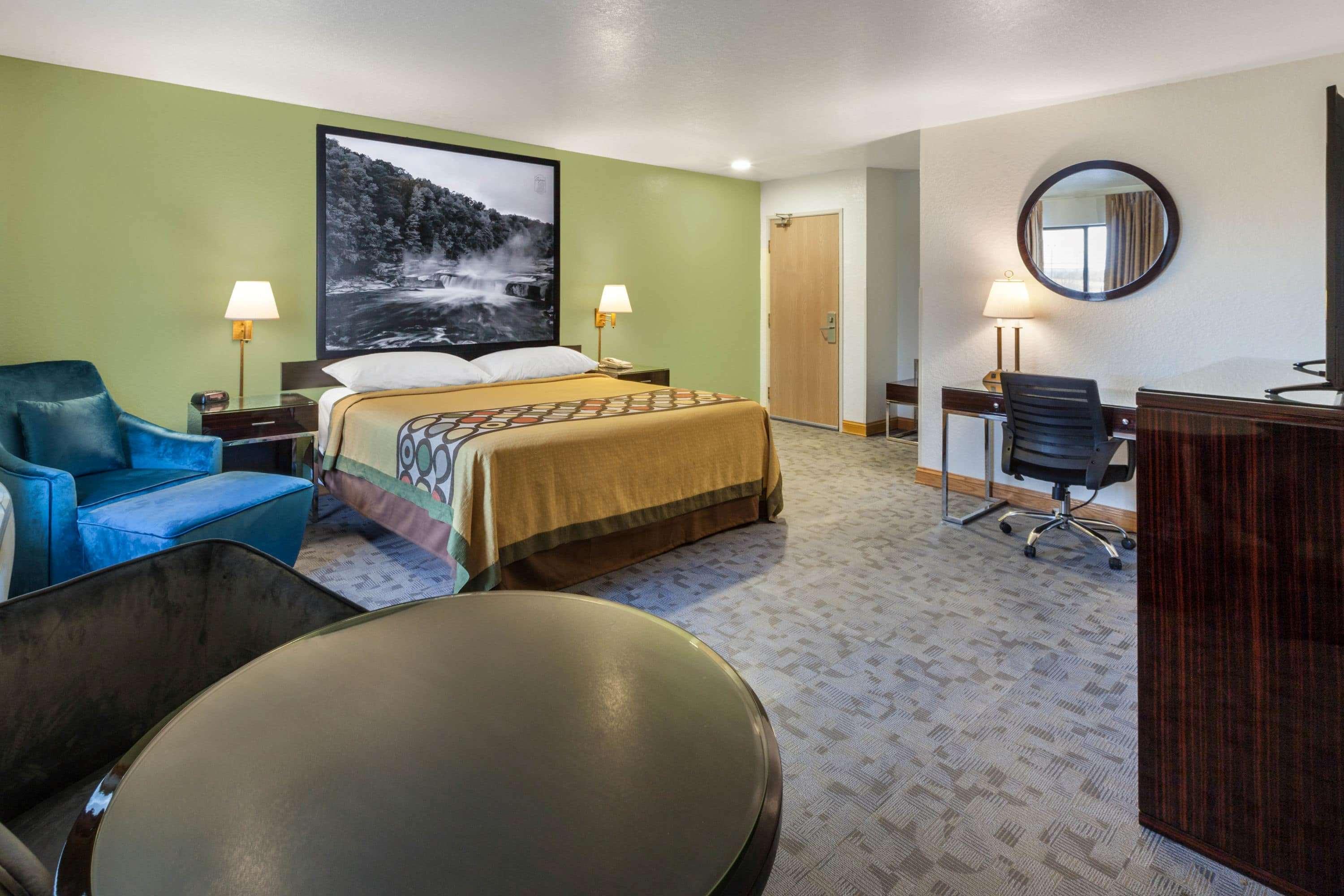 Super 8 By Wyndham Uniontown Pa Hotel Bagian luar foto
